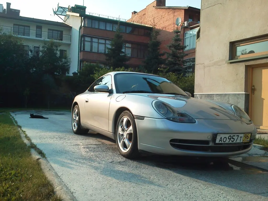 Porsche 911 1999 года, 3.4 литра, В далеком 92 году в германии мне  довелось, будучи еще ребенком, 4вд, механическая коробка передач, 996,  бензиновый