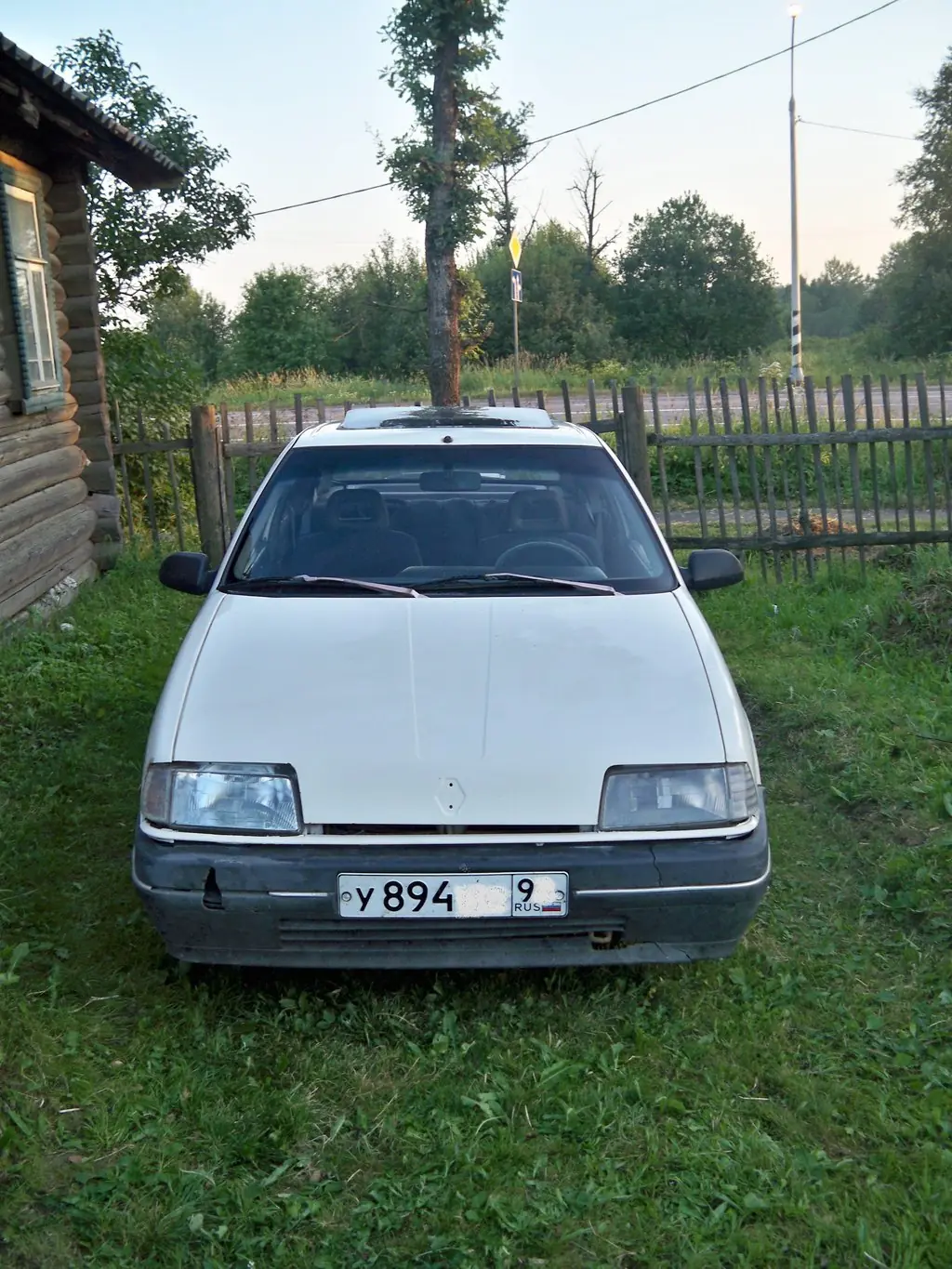 Renault 19 1989, 1.4 литра, Приобрел жеребца, шоб его - в декабре 2010  года, мкпп, бензин, Санкт-Петербург, тип кузова Хэтчбек