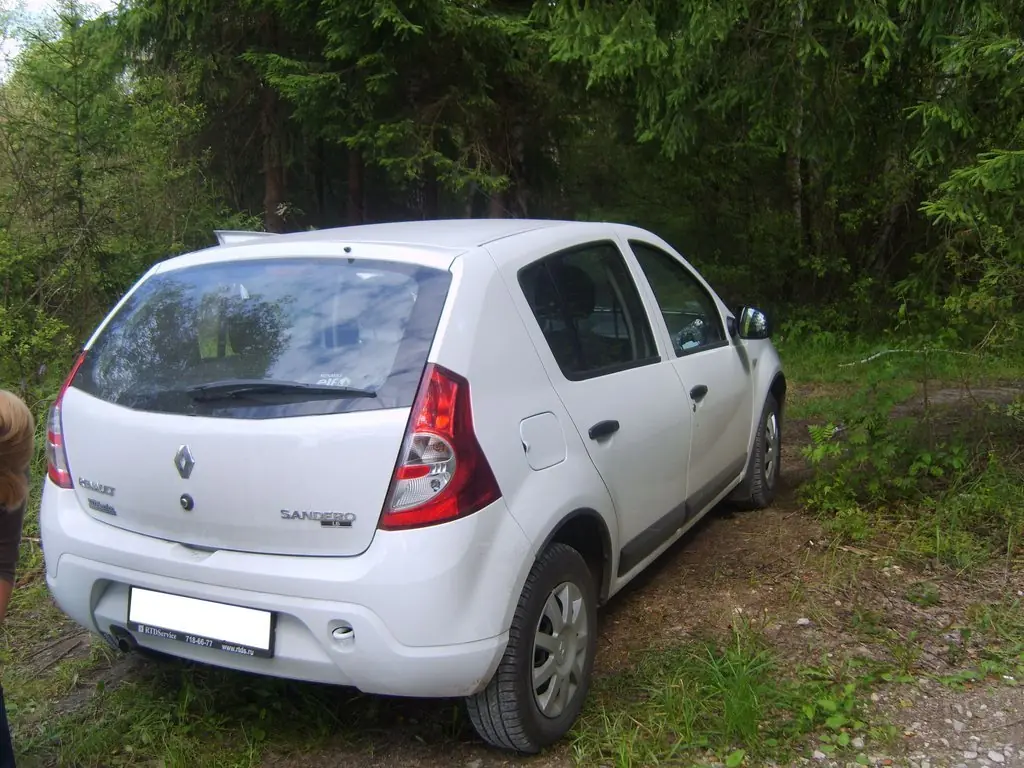 renault sandero 2012 расход