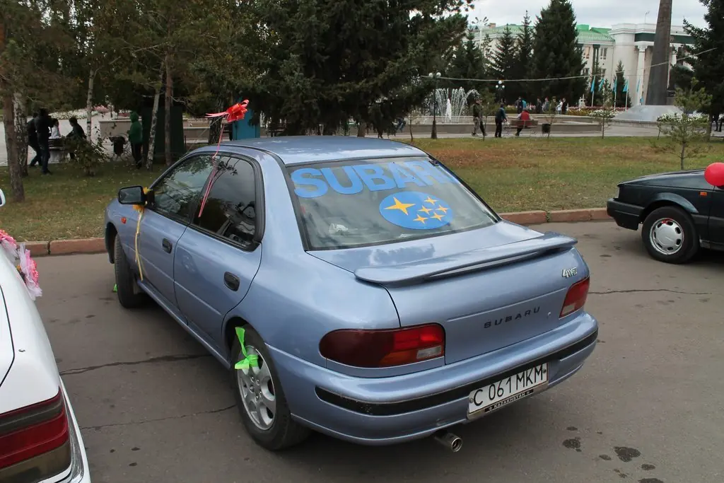 Субару импреза 1993 года