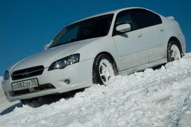 Subaru Legacy B4 2004   |   24.03.2010.