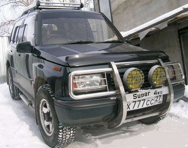 Suzuki Escudo 1993   |   17.02.2005.