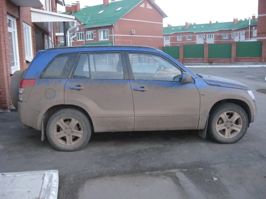 Сузуки Гранд Витара 2007, 2л., Стаж 11 лет, расход от 10 до 15, 4WD, бензин