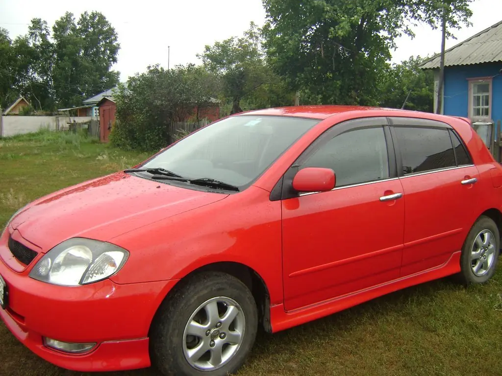 Toyota Allex 2001г., История моего знакомства с этим Алексом началась в  конце мая 2010 года, правый руль, 121, комплектация 4WD, цвет Красный,  акпп, полный привод