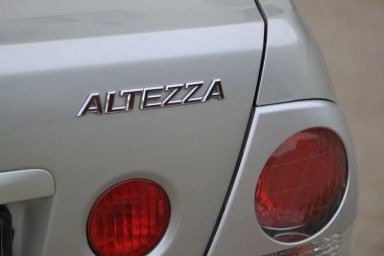 Toyota Altezza, 2002