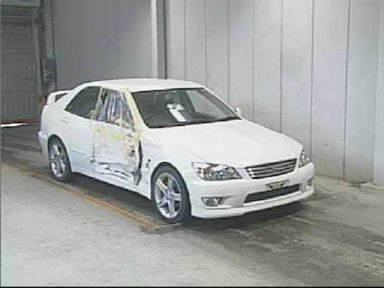 Toyota Altezza 2000   |   16.01.2011.
