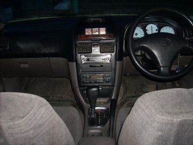 Toyota Caldina, 2001