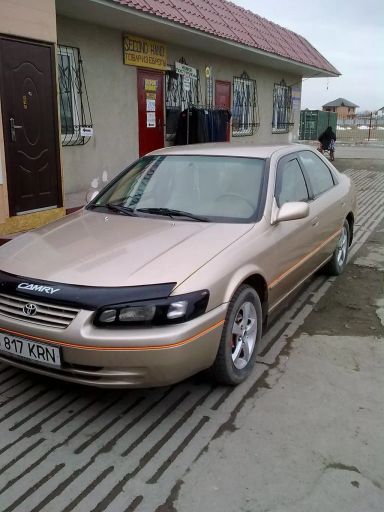 Toyota Camry, 1998