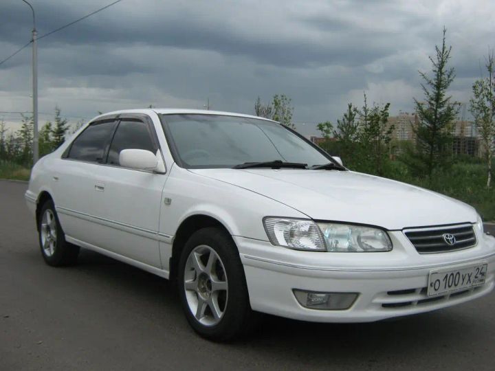 Камри Грация 2 2 2001