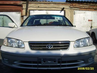 Toyota Camry Gracia, 2001