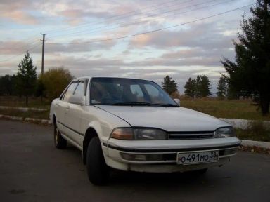 Toyota Carina, 1989