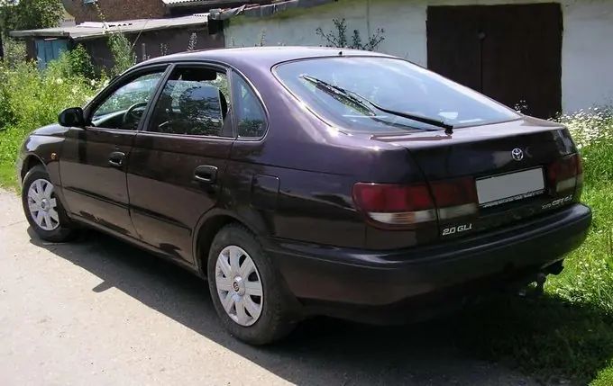 Toyota Carina e Liftback