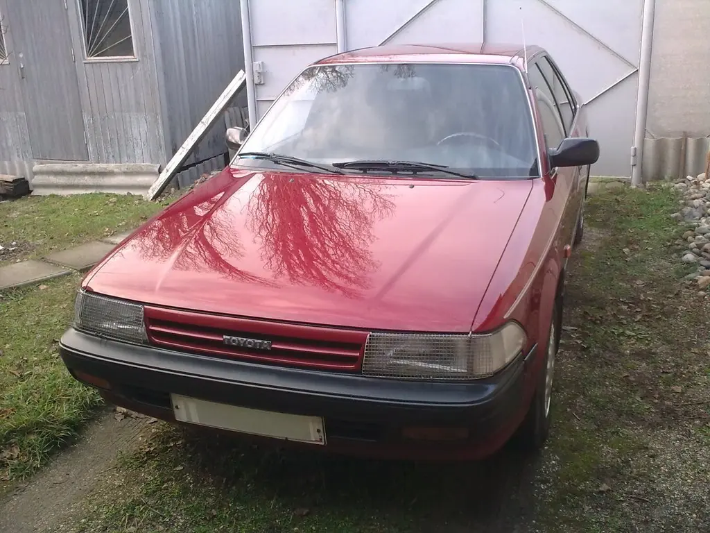 Toyota Carina II 1991 года, 1.6 литра, Машина понравилась с первого  взгляда, купил сразу, механика, седан, бензин, Краснодарский край