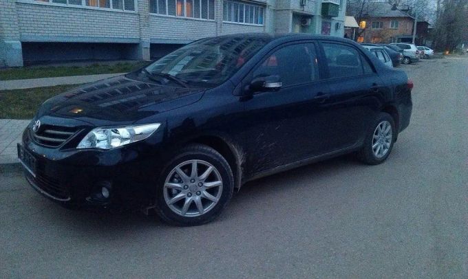 Посадка в спортивном автомобиле