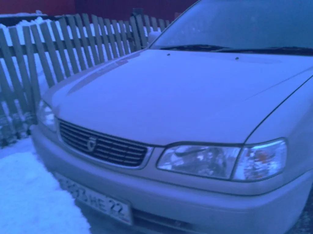 Toyota Corolla 99 г.в., 1.3л., мощность 4E-FE 88 л.с., бензиновый  двигатель, расход 7-8