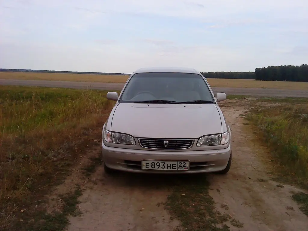 Toyota Corolla 99 г.в., 1.3л., мощность 4E-FE 88 л.с., бензиновый  двигатель, расход 7-8