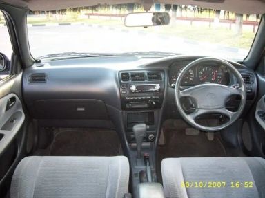 Toyota Corolla 1992   |   06.11.2007.