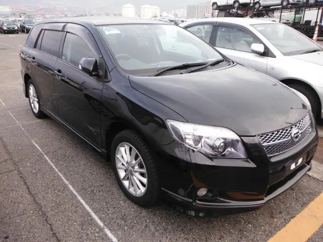 Corolla Fielder e165 2016 черный