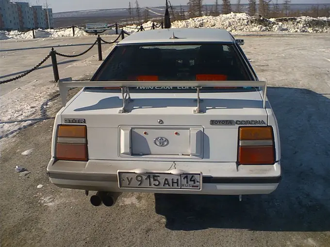 toyota corona купе 1982 год