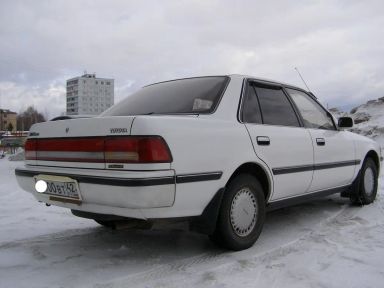 Toyota Corona, 1990