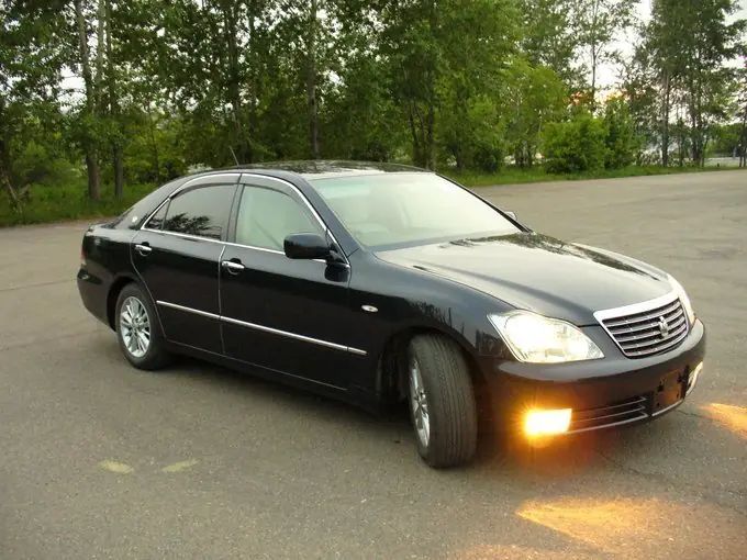 Toyota crown 2004. Тойота краун 2004 год. Тойота роял краун 2004. Тойота краун 2004 салон. Тойота краун 2004 год.