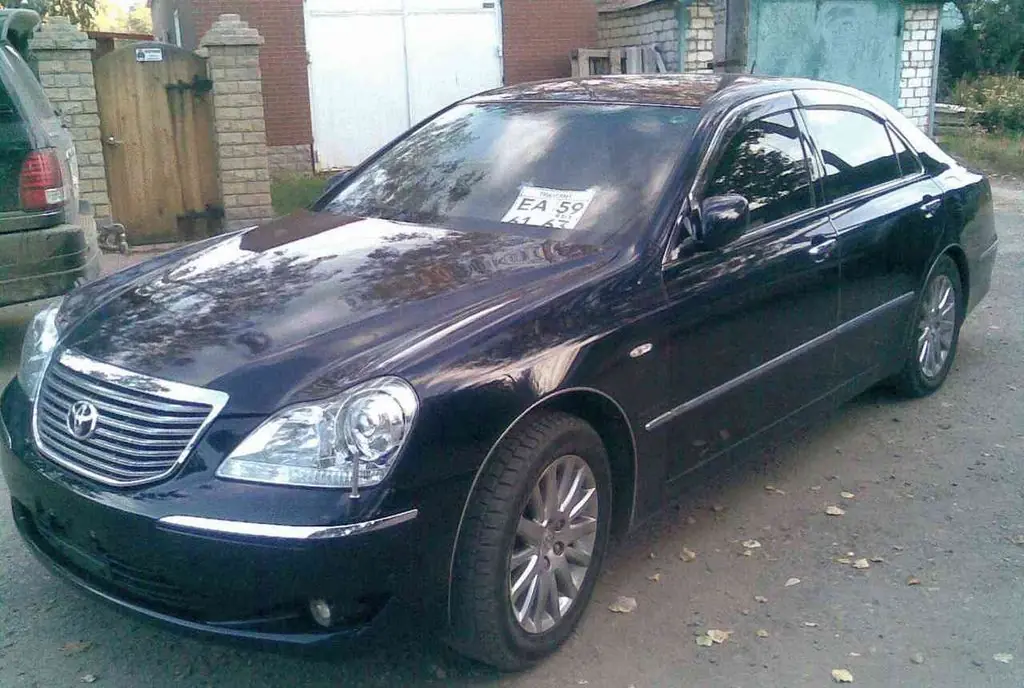 Toyota crown majesta 2005