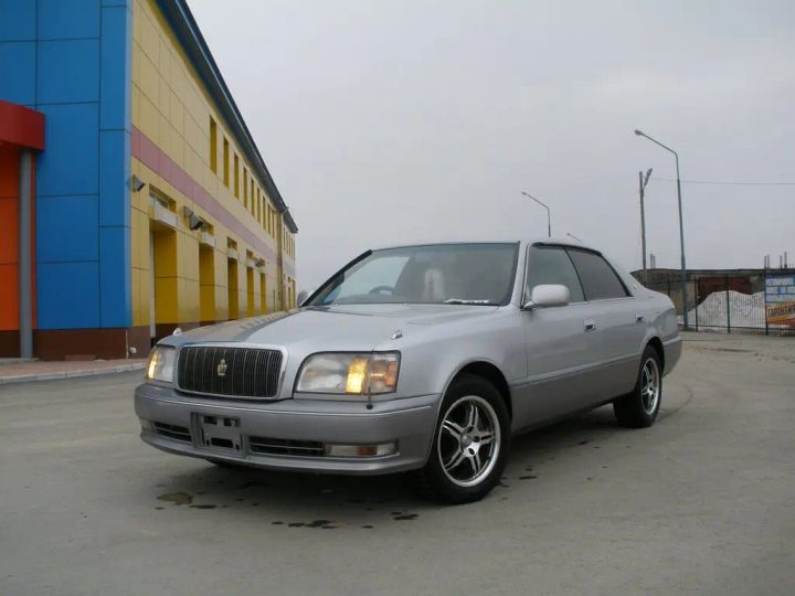 Toyota Crown Majesta 1995