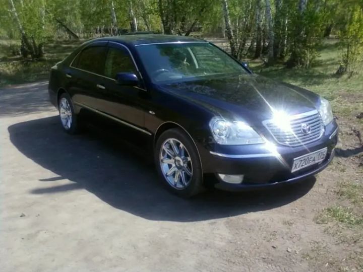 Toyota crown majesta 2008