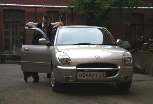 Toyota Duet 2001 -  