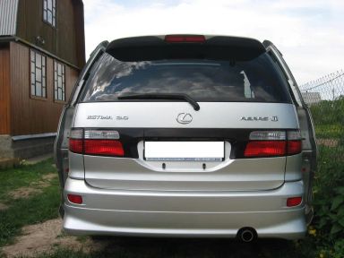 Toyota Estima, 2002