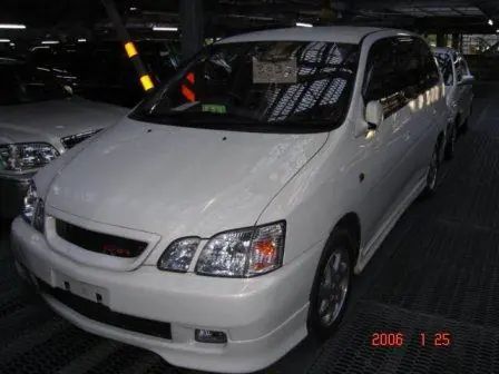 Toyota Gaia 2000 -  
