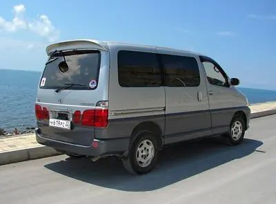 Toyota Granvia 2000 -  