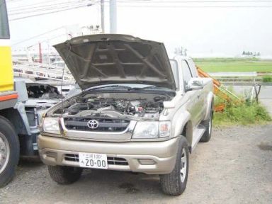 Toyota Hilux, 2002