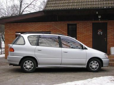 Toyota Ipsum, 1996