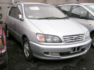 Toyota Ipsum, 1996