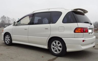 Toyota Ipsum, 1999