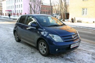 Toyota ist, 2003
