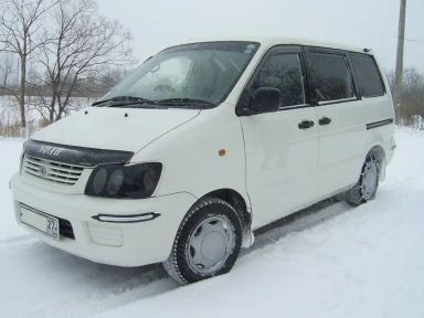 Toyota Lite Ace Noah, 2000