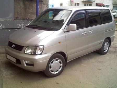 Toyota Lite Ace Noah 2000 -  