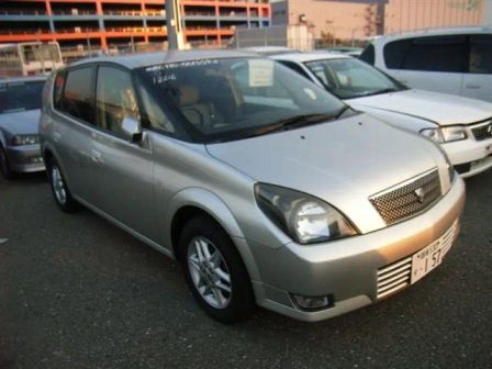 Toyota Opa 2000 -  