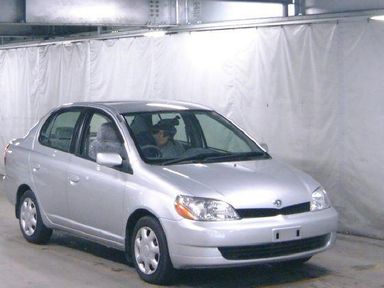 Toyota Platz, 2001