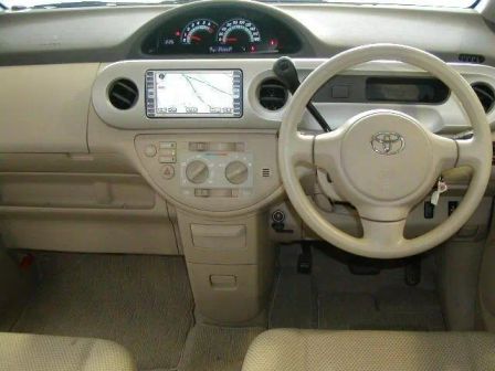 Toyota Porte 2005 -  