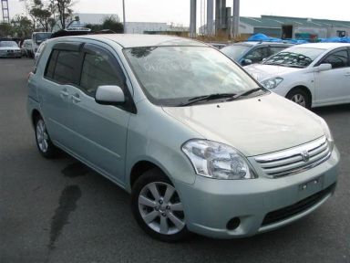 Toyota Raum, 2003