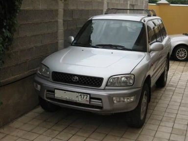 Toyota RAV4, 1999