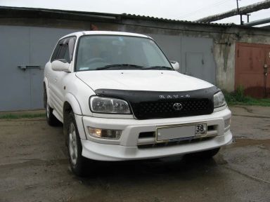 Toyota RAV4, 1999