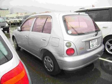 Toyota Starlet 1999   |   25.04.2005.