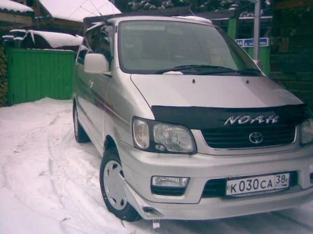 Toyota Town Ace Noah 2000 -  