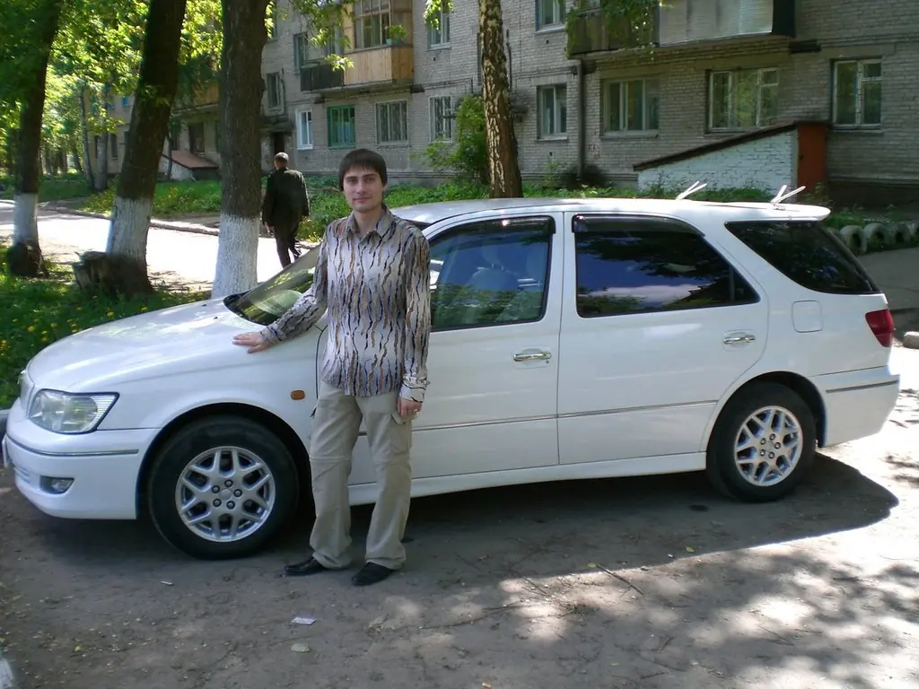 Тойота Виста Ардео 2000, 2 л., Начну свое повествование с первой машины, а  именно с ВАЗовской шестерки, бензин, мощность 3S-FSE, Новосибирск, SV50,  автомат