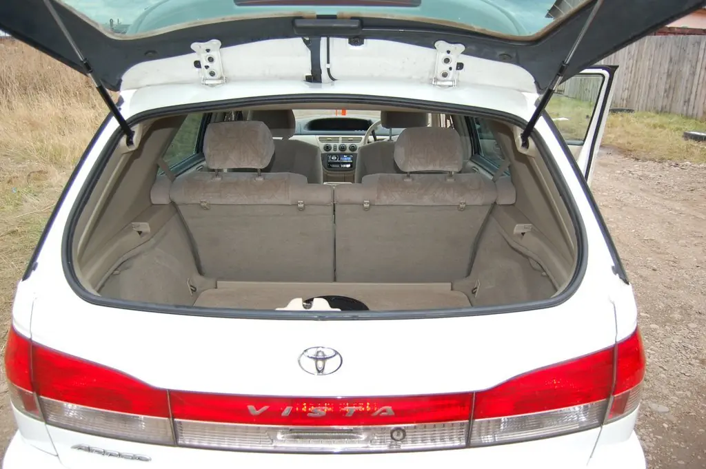 Toyota Vista Ardeo 2000 Ð³ð¾ð´ð° Ð²ñ‹ð¿ñƒñðºð°
