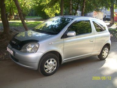 Toyota Vitz, 2001